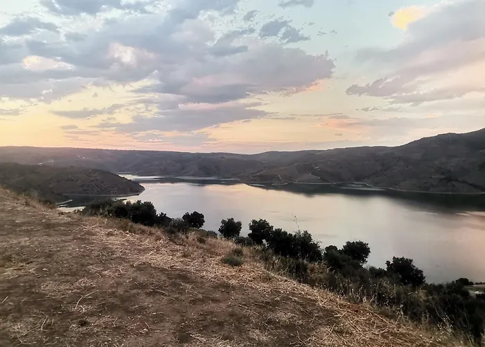 Quinta Do Retiro Kır Evi *